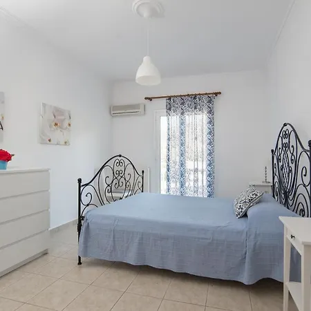 Lilly Villa Tragaki